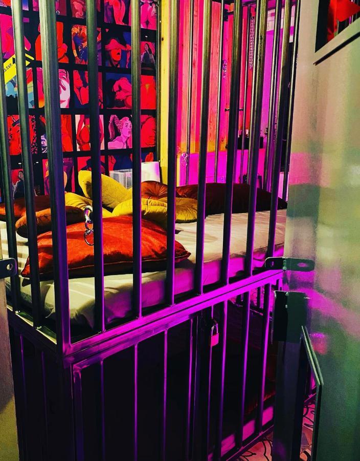 Secret Room Votre Love Room Coquine Et Insolite En Espace Privatif A Tournai Eksteriør billede