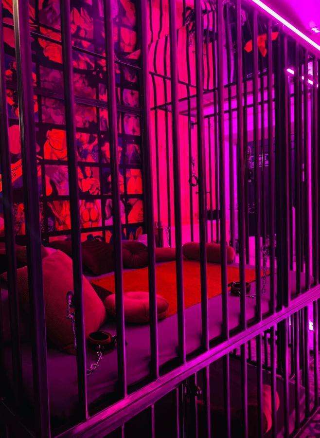 Secret Room Votre Love Room Coquine Et Insolite En Espace Privatif A Tournai Eksteriør billede